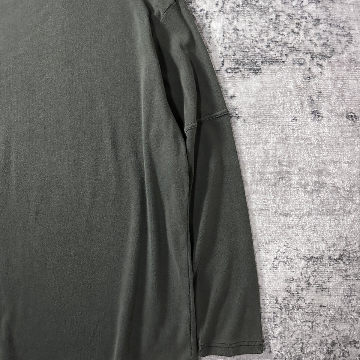 Perry Ellis Khaki Long Sleeve T-Shirt Size M