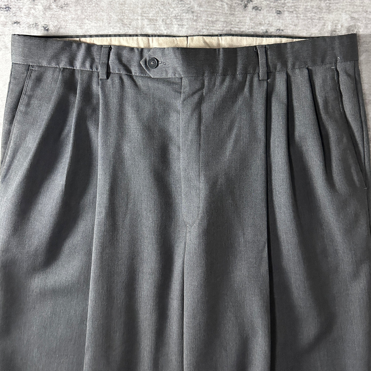 Monsieur by Givenchy Gray Pleated Trousers with Cuffs Size 38R
